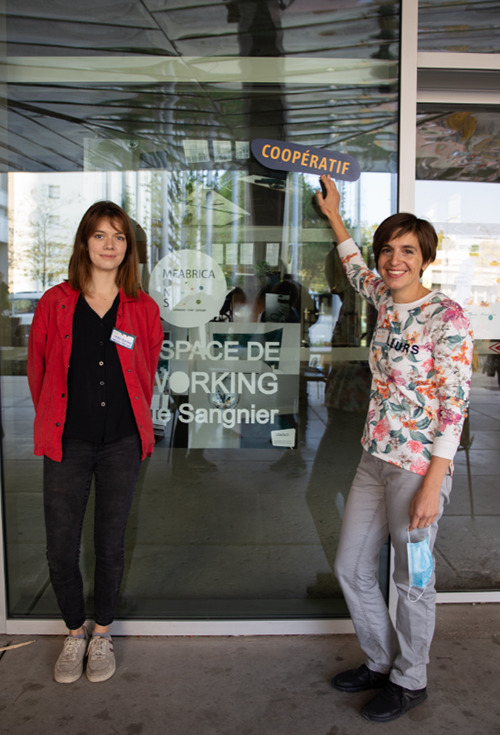 Laura et Charlotte -Espace de coworking - MonsFabrica